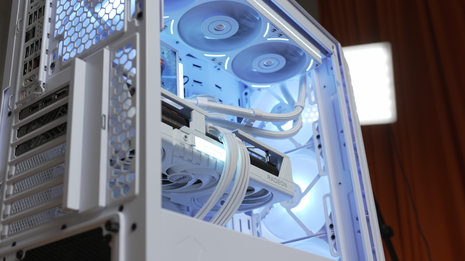 PC by Techlipton R7-9800X3D/32GB/2TB/RX 9070 XT - obrazek 16