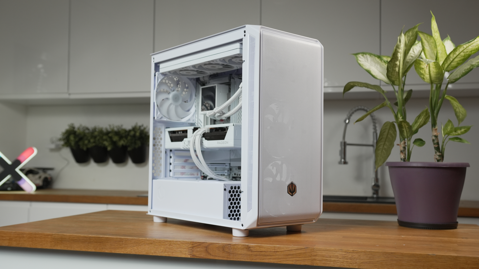 PC by Techlipton R7-9800X3D/32GB/2TB/RX 9070 XT - obrazek 3